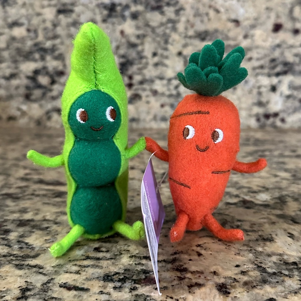 Target Spritz Decor Felt Duo Carrots and Peas Spring Easter 2024